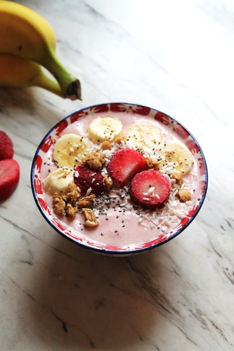 Easy Strawberry Banana Smoothie Bowl - Rise and Blend